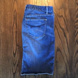 Gap 1969 denim pencil skirt.